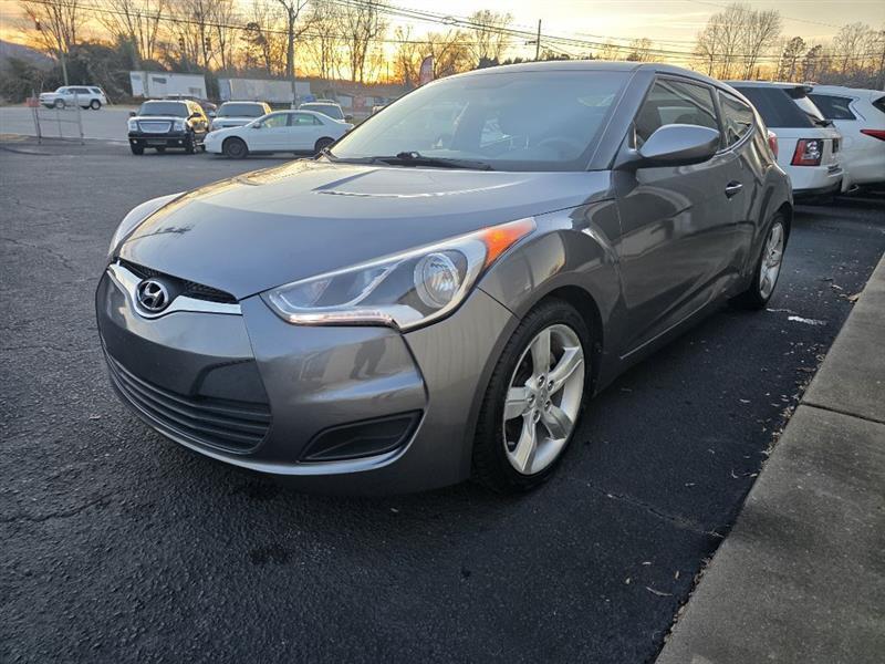 Hyundai Veloster  2012