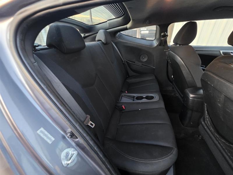 Hyundai Veloster  2012