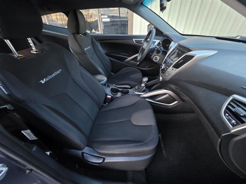 Hyundai Veloster  2012