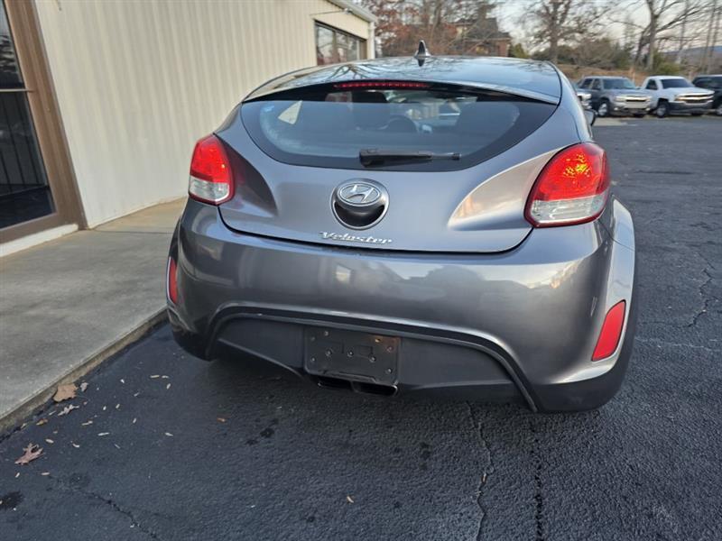 Hyundai Veloster  2012