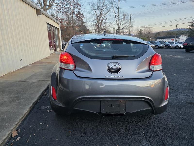 Hyundai Veloster  2012