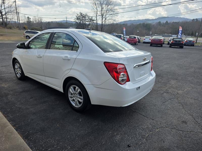 Chevrolet Sonic LT Auto Sedan 2016
