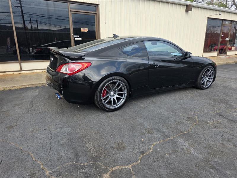 Hyundai Genesis Coupe 3.8 Auto 2010