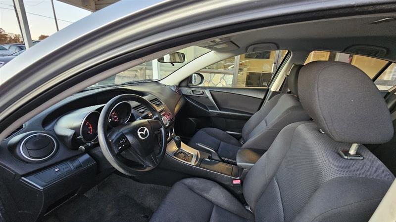 Mazda MAZDA3 i Sport 4-Door 2011