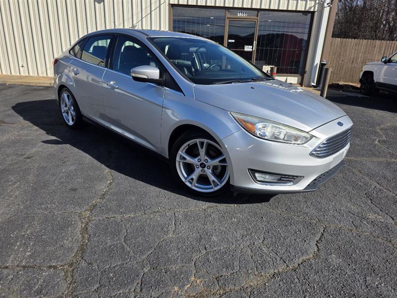 Ford Focus Titanium Sedan 2016