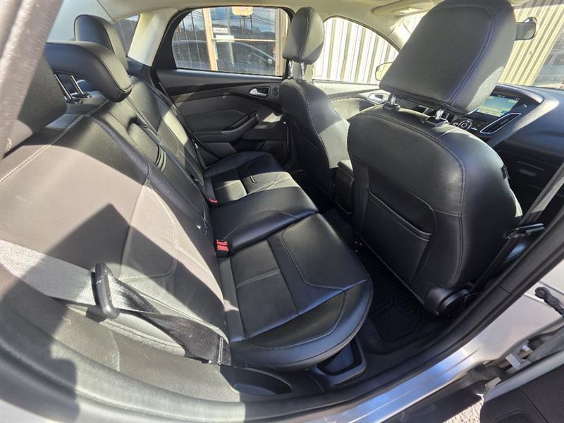 Ford Focus Titanium Sedan 2016