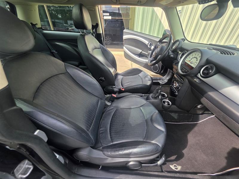 MINI Cooper S 2011