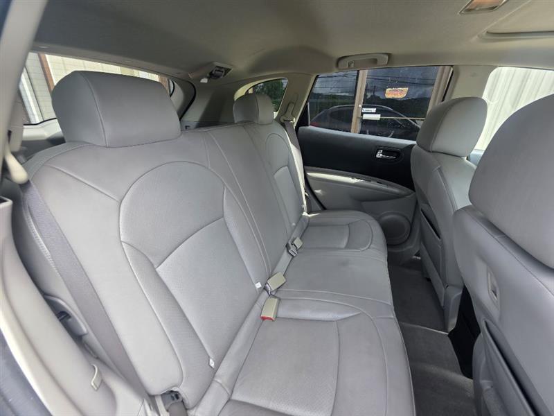 Nissan Rogue S AWD 2010