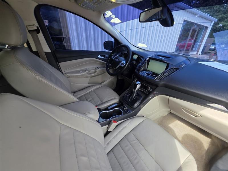 Ford Escape Titanium 4WD 2015