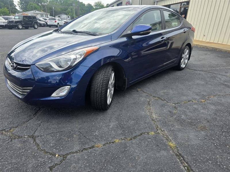 Hyundai Elantra GLS M/T 2013