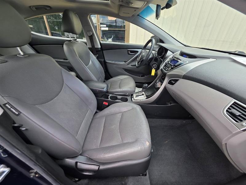 Hyundai Elantra GLS M/T 2013