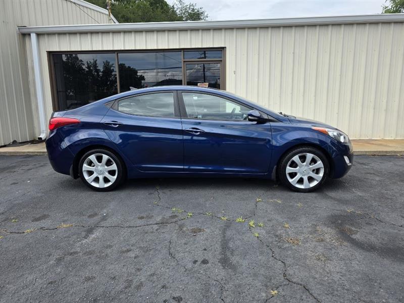 Hyundai Elantra GLS M/T 2013