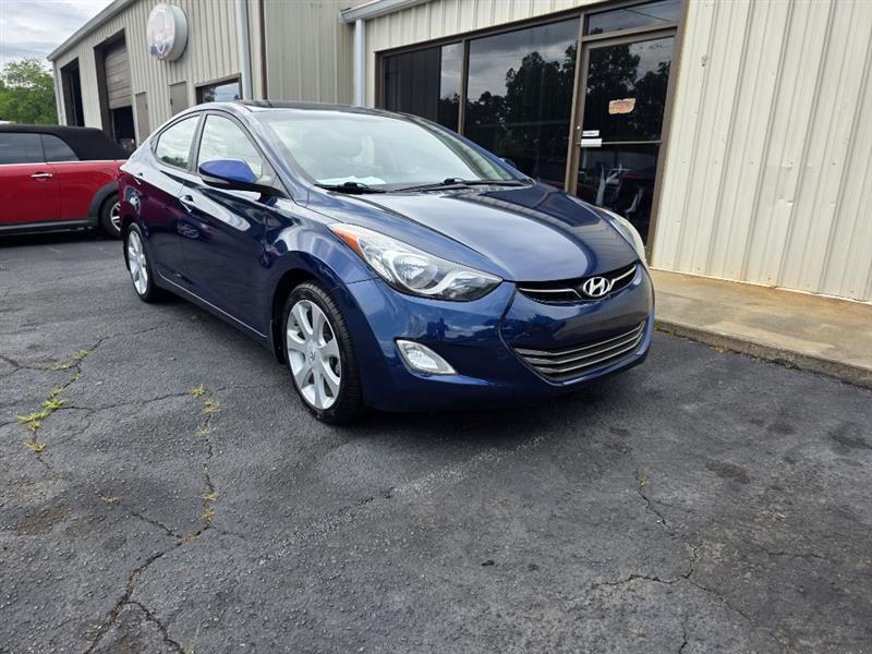 Hyundai Elantra GLS M/T 2013