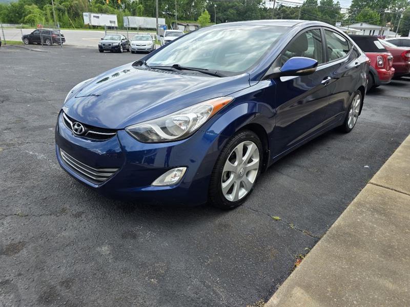 Hyundai Elantra GLS M/T 2013