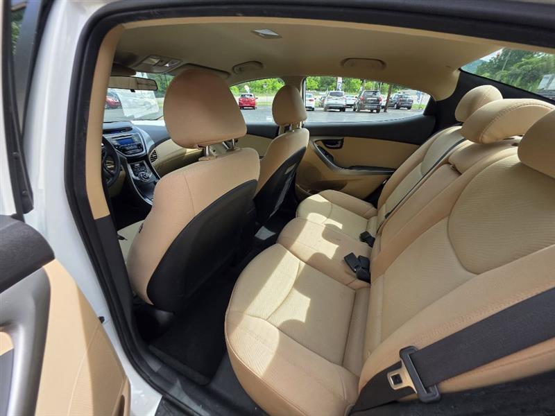 Hyundai Elantra GLS M/T 2013