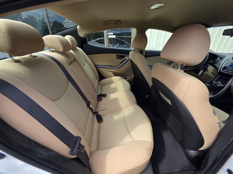 Hyundai Elantra GLS M/T 2013