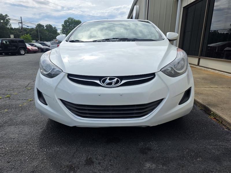 Hyundai Elantra GLS M/T 2013