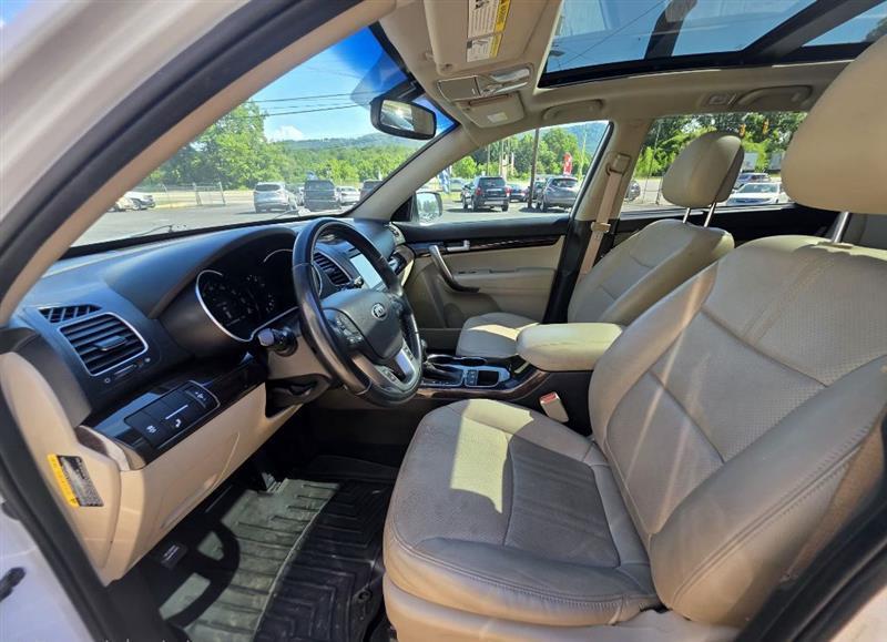 Kia Sorento EX V6 2WD 2015