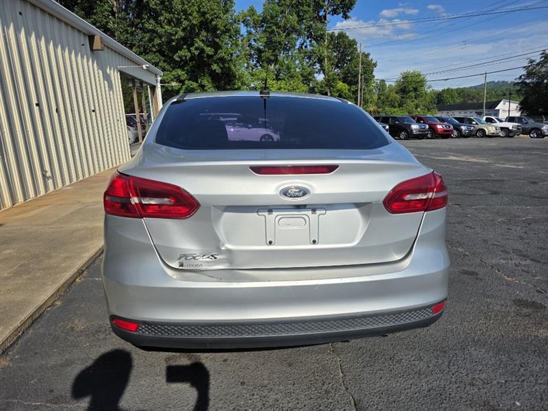 Ford Focus S Sedan 2016