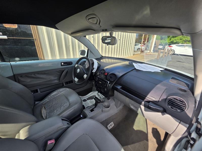 Volkswagen New Beetle GLS 2.0L Convertible 2005