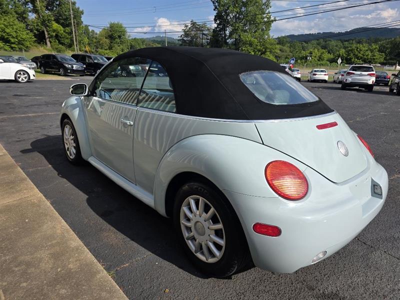 Volkswagen New Beetle GLS 2.0L Convertible 2005