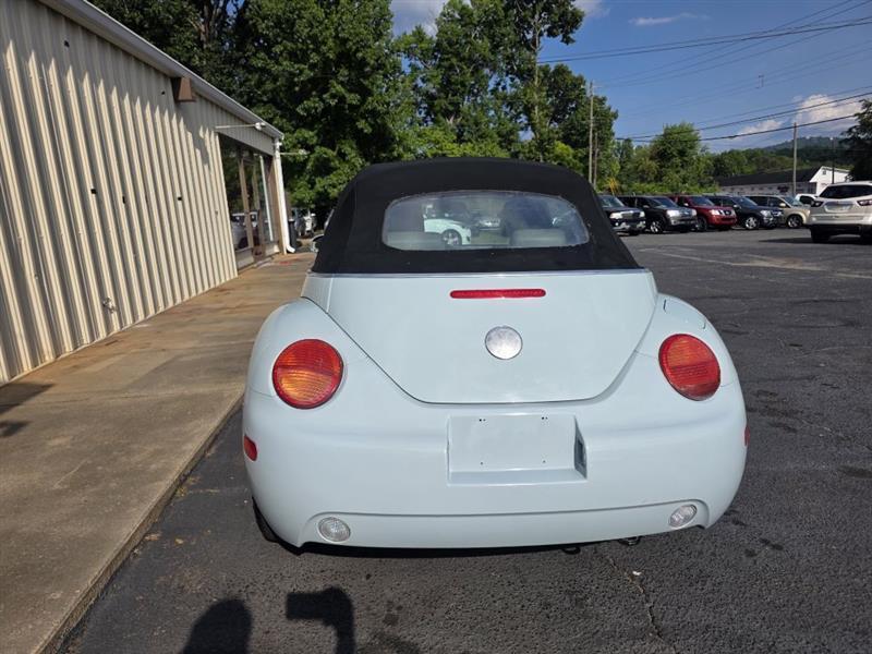 Volkswagen New Beetle GLS 2.0L Convertible 2005