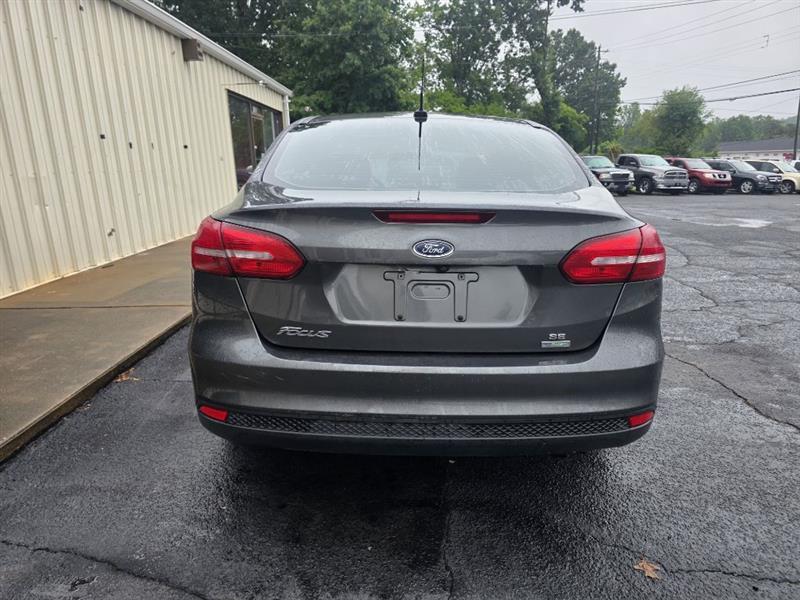 Ford Focus SE Sedan 2018