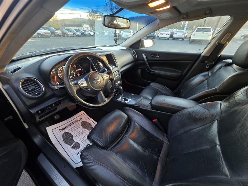 Nissan Maxima S 2012