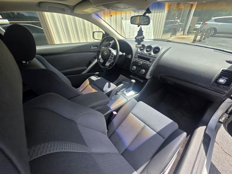 Nissan Altima 2.5 S Coupe 2009