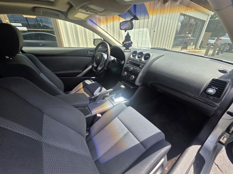 Nissan Altima 2.5 S Coupe 2009