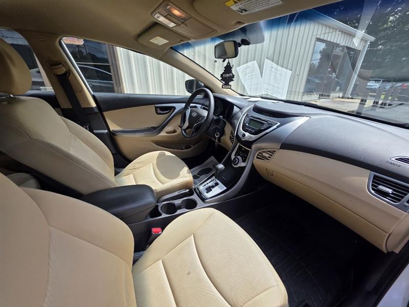 Hyundai Elantra GLS A/T 2012