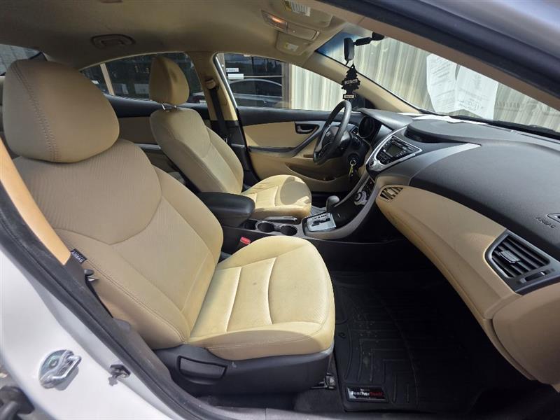 Hyundai Elantra GLS A/T 2012