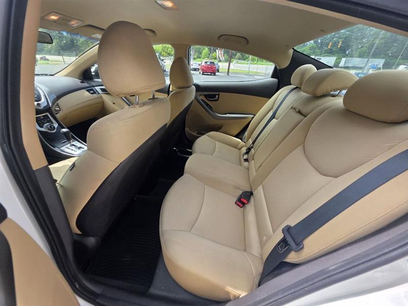 Hyundai Elantra GLS A/T 2012