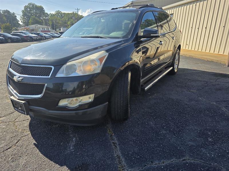 Chevrolet Traverse 2LT FWD 2012