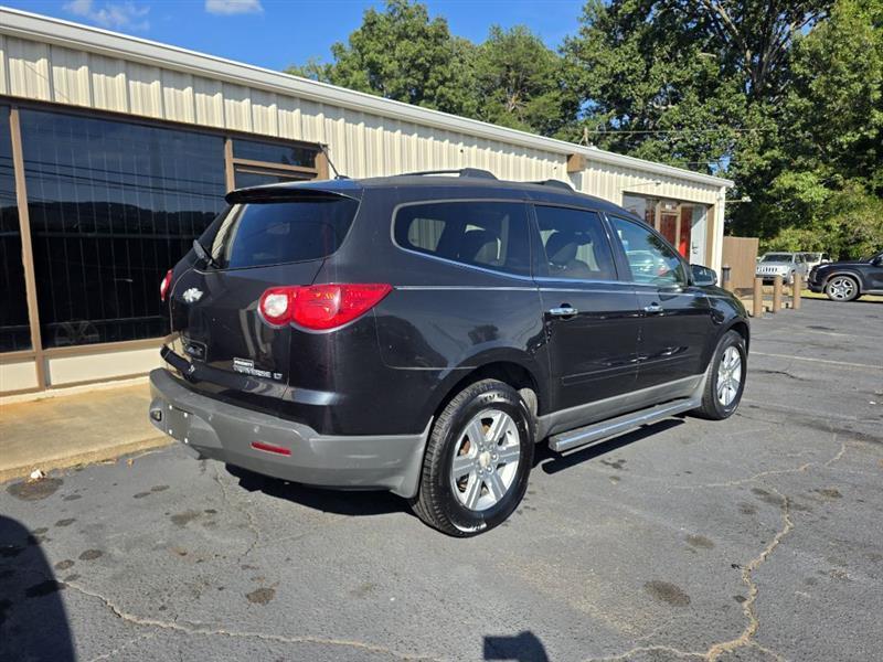 Chevrolet Traverse 2LT FWD 2012