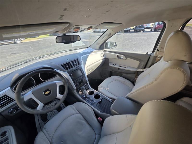 Chevrolet Traverse 2LT FWD 2012