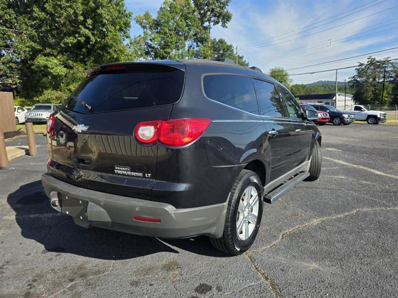 Chevrolet Traverse 2LT FWD 2012