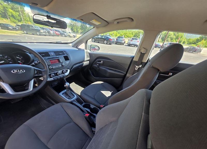 Kia Rio LX 2014