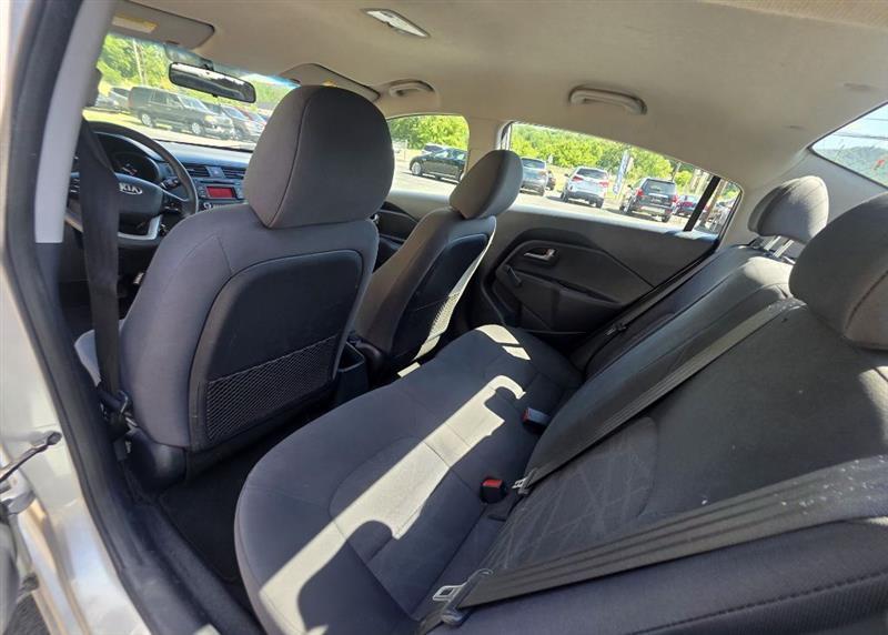 Kia Rio LX 2014