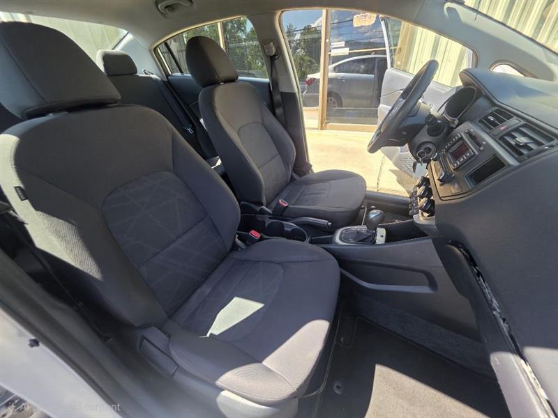 Kia Rio LX 2014