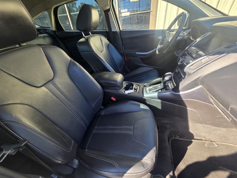 Ford Focus Titanium Hatch 2014