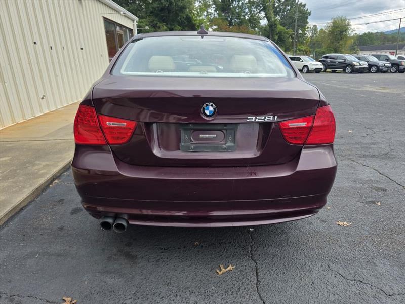 BMW 3-Series 328i 2009