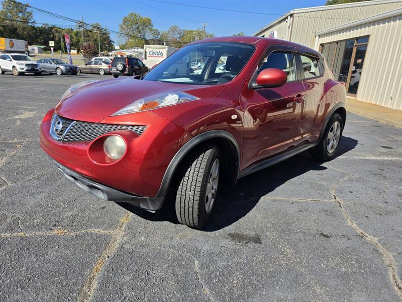 Nissan Juke S FWD 2013