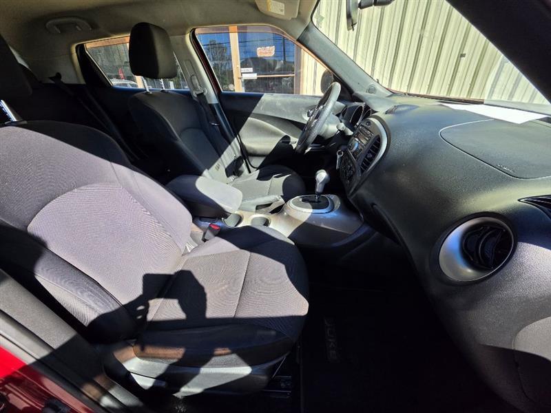 Nissan Juke S FWD 2013