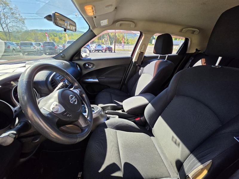 Nissan Juke S FWD 2013