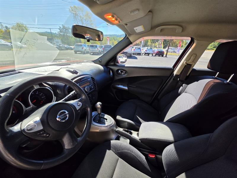 Nissan Juke S FWD 2013