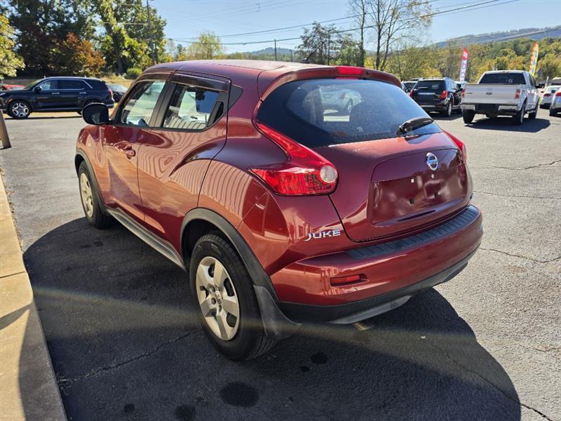Nissan Juke S FWD 2013