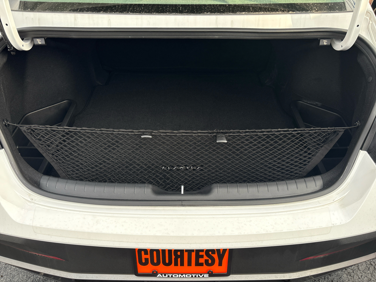 Hyundai Elantra SE IVT 2025