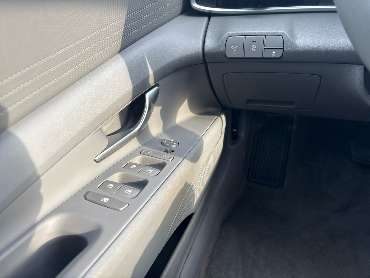 Hyundai Elantra SE IVT 2025