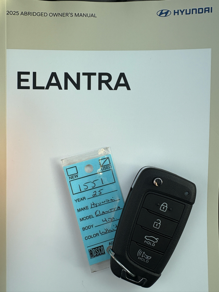 Hyundai Elantra SE IVT 2025